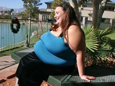 Plumper huge fat Ann fucking a guy she met in park from BBW Hunter